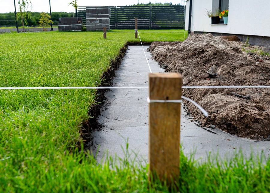 Pombos_Tampa-Bay-Florida-Screen-Enclosures_Services_Concrete-Footer-Slab_Tabs-1
